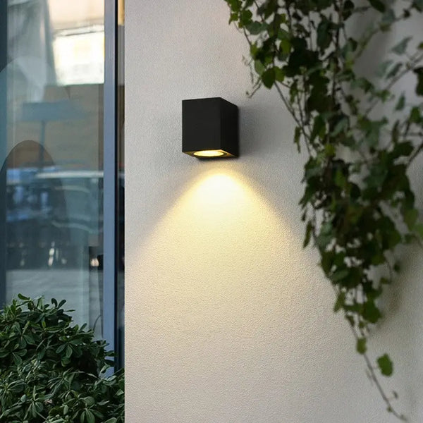 Wandlamp | Zwart | GU10 armatuur | Onder | IP54 Livolo Nederland B.V.