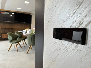 Opbouw van Livolo afdekramen met 1, 2 en SR modules voor schakelaars en aansluitingen