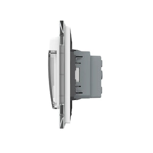 Wit IP44 stopcontact met klapdeksel en Franse aardingspen van Livolo