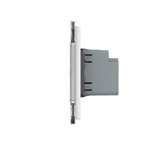 Frans inbouw stopcontact van Livolo in wit met USB-A en USB-C aansluiting