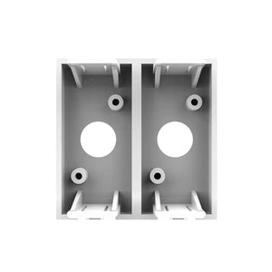 Witte Livolo dubbele kabeldoorvoer als geïntegreerde oplossing in design schakelmateriaal