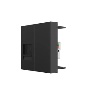 Zwarte Cat6 ethernet aansluiting met afdekmodule voor een nette vaste netwerkverbinding