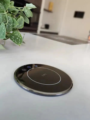 Zwart Glazen Design | Automatische pop-up stekkerdoos | USB en USB-C + 3 Stopcontacten Livolo Nederland B.V.